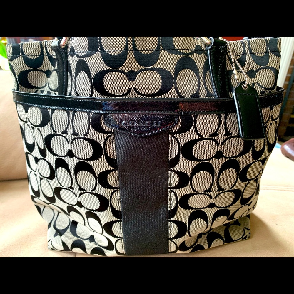 COACH SIGNATURE STRIPE 12CM TOTE (COACH F28504) SILVER/BLACK/WHITE/BLACK